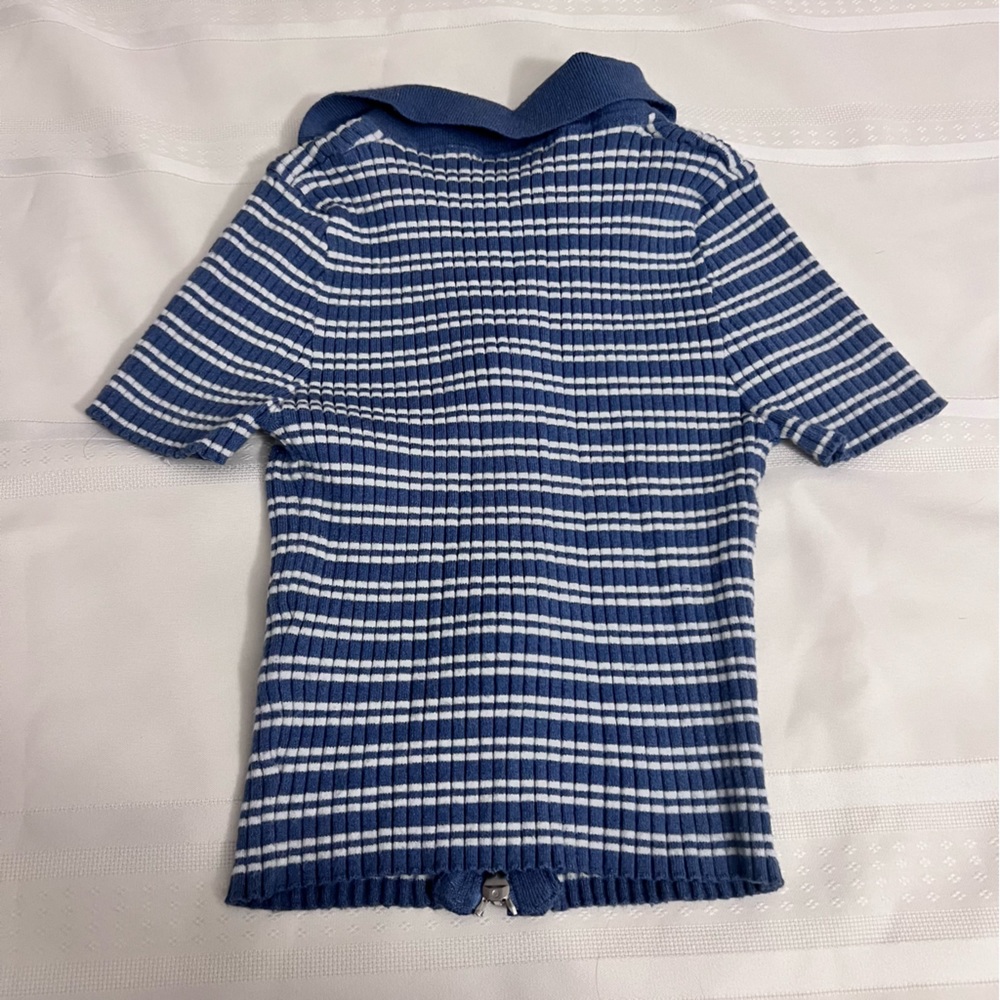 💖 Forever 21 Zip Up Striped Top - Picture 2 of 3